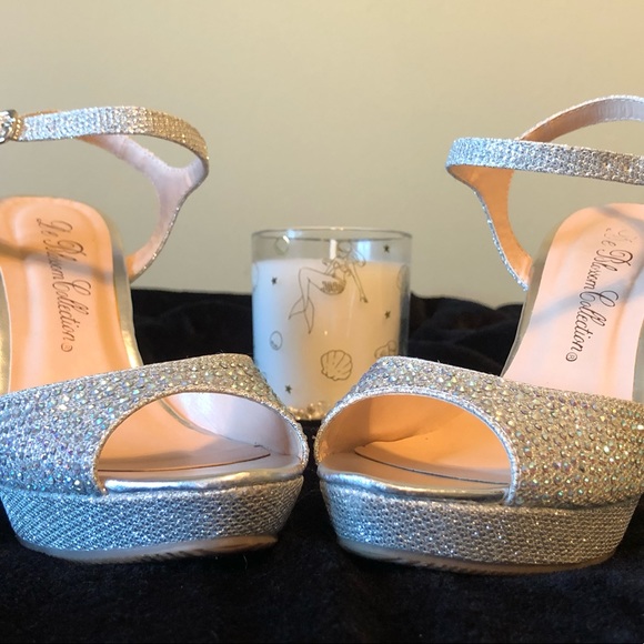 De Blossom Collection Rhinestone Wedges - Picture 6 of 8